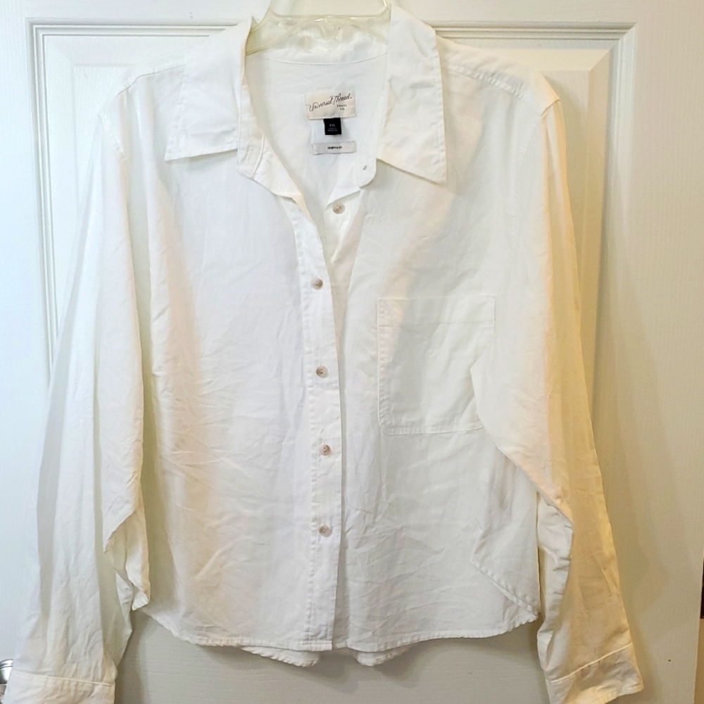 Universal Thread Cropped White Button-Up Shirt Xxl - image 1